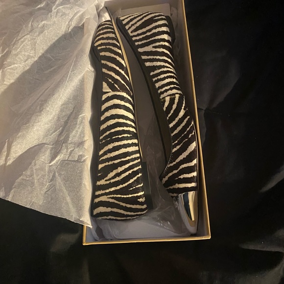 Michael Kors flat shoes - Picture 7 of 11